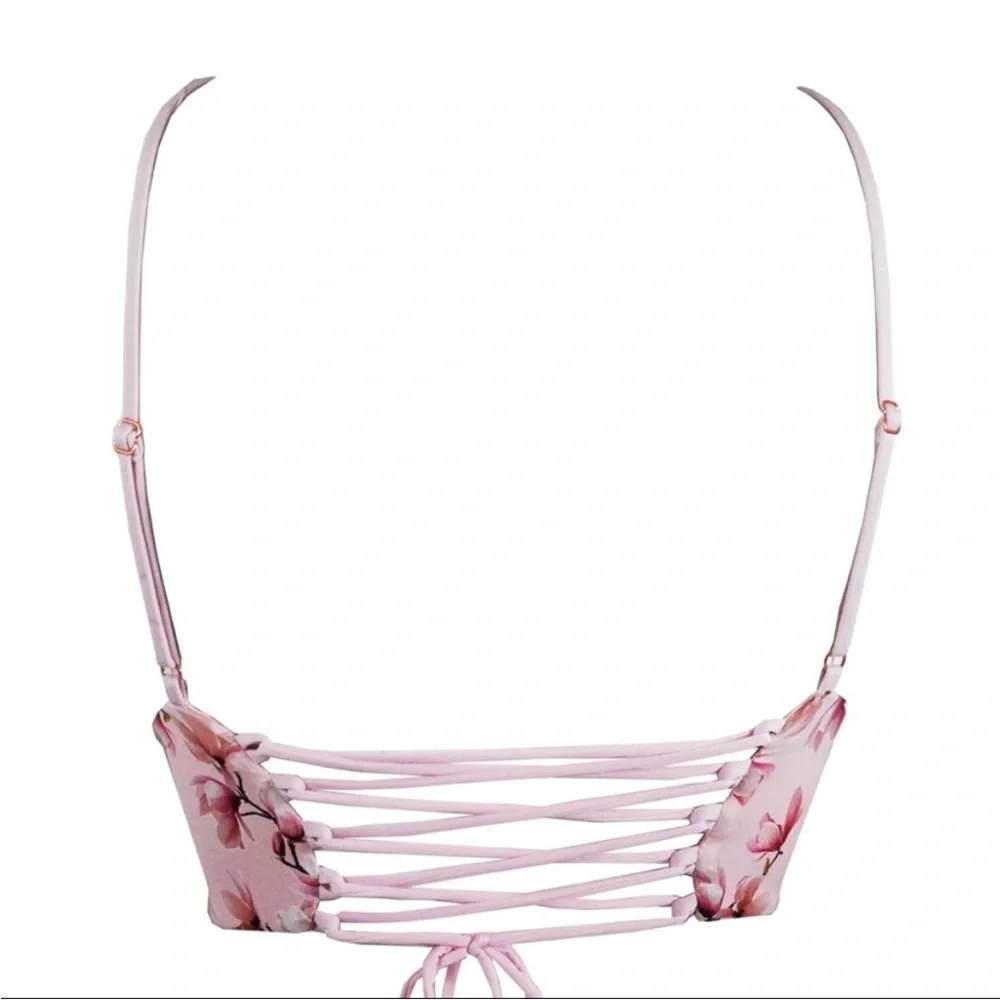 NWT Frankie's Bikinis Lala Top in Sakura - Size Medium